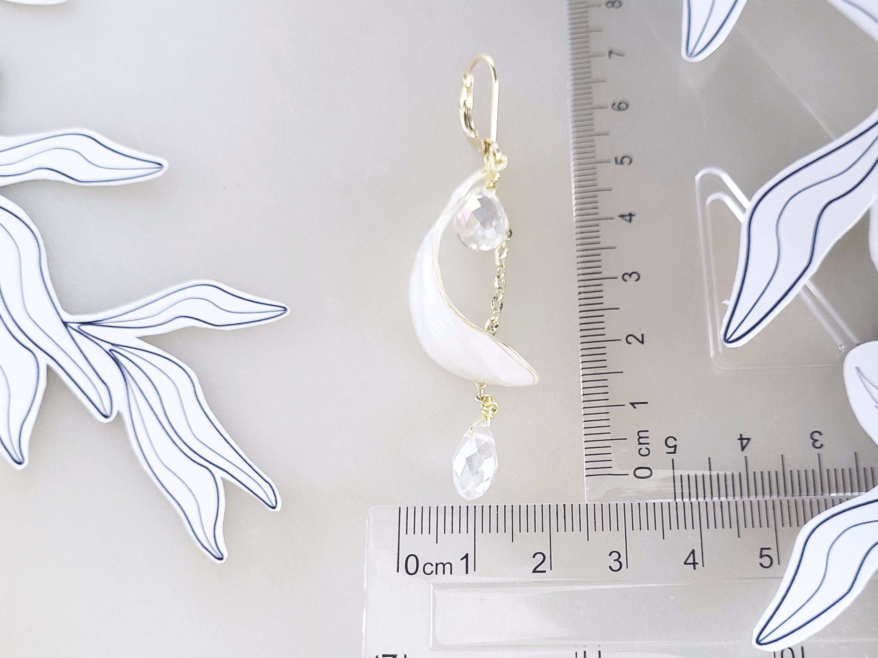 Clear Waterdrop Crystal Earrings, Gold Floral Dangle Studs, Pearly White Resin Flower on Chain, Teardrop Mother of Pearl Style Drop Earring