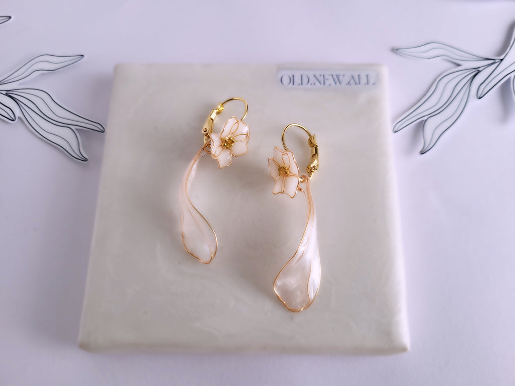 White Flower Earrings, Resin Petal Dangles, Gold Leverback Studs, Floral Drop Jewellery for Whimsical Wedding, Bridal Jewellery