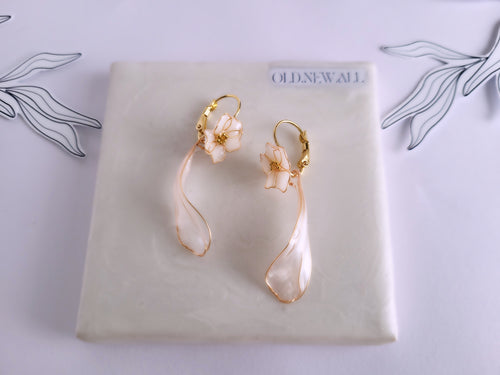 White Flower Earrings, Resin Petal Dangles, Gold Leverback Studs, Floral Drop Jewellery for Whimsical Wedding, Bridal Jewellery