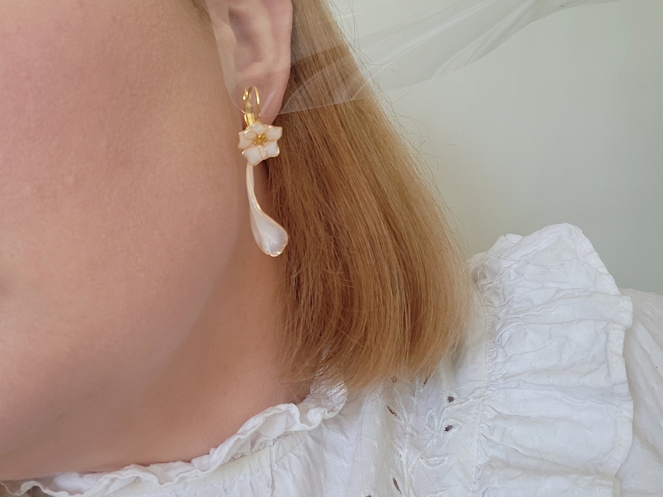 White Flower Earrings, Resin Petal Dangles, Gold Leverback Studs, Floral Drop Jewellery for Whimsical Wedding, Bridal Jewellery
